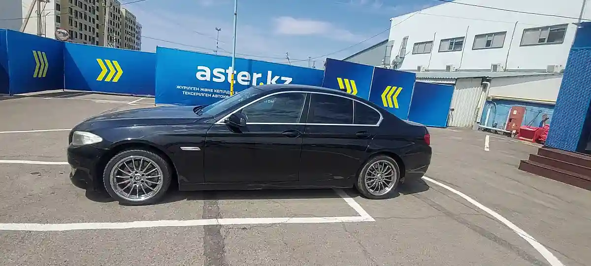 BMW 5 серии 2013 года за 10 100 000 тг. в Алматы