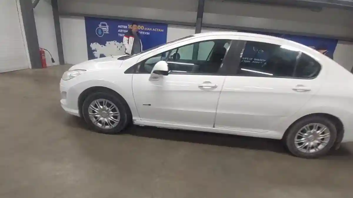 Peugeot 408 2014 года за 3 200 000 тг. в Астана