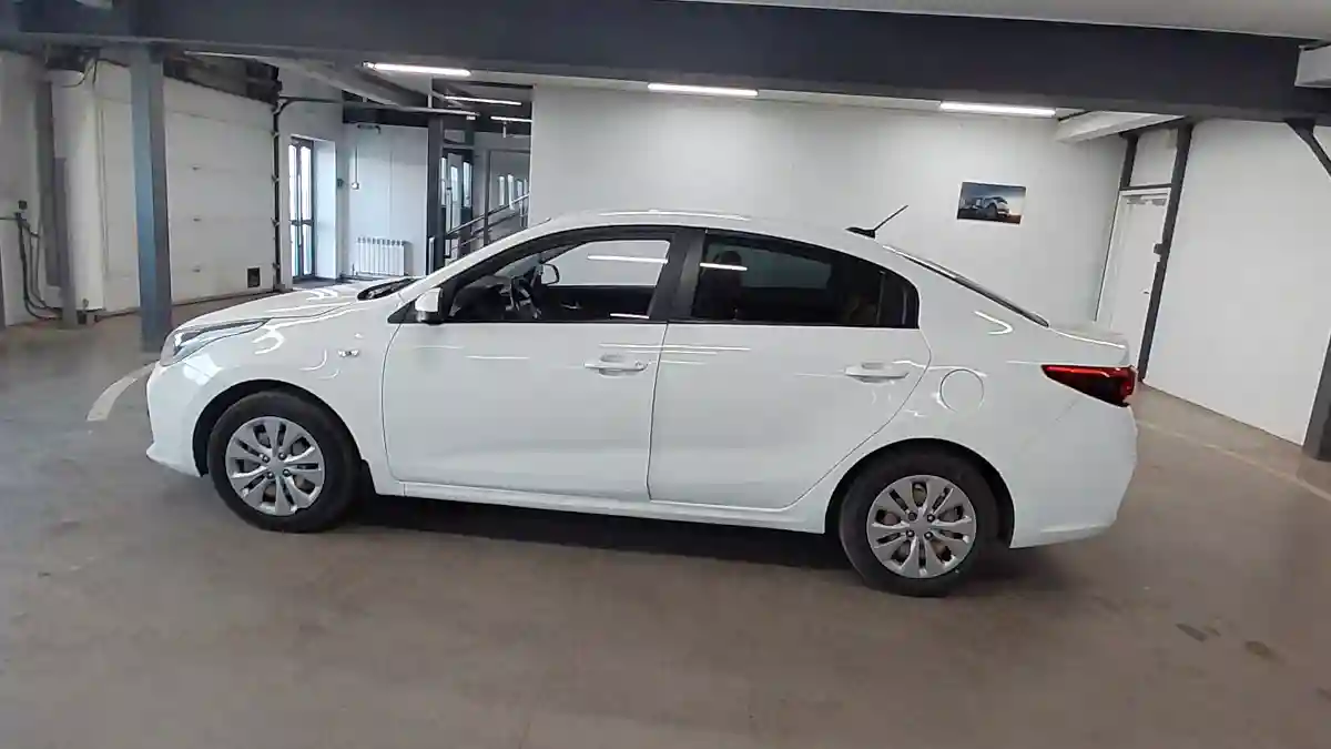 Kia Rio 2020 года за 7 300 000 тг. в Астана