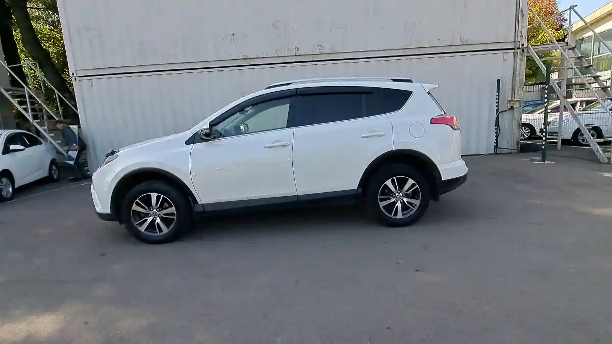 Toyota RAV4 2016 года за 11 490 000 тг. в Алматы