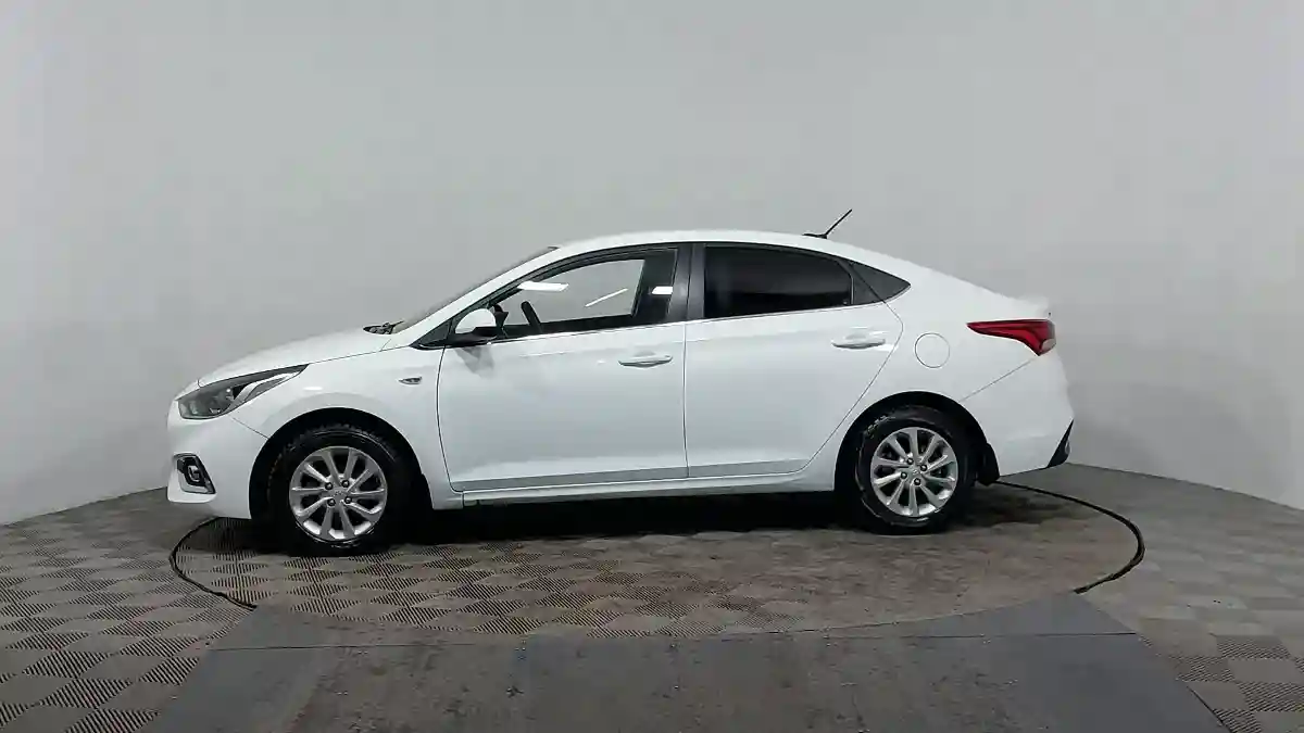 Hyundai Accent 2018 года за 5 990 000 тг. в Астана