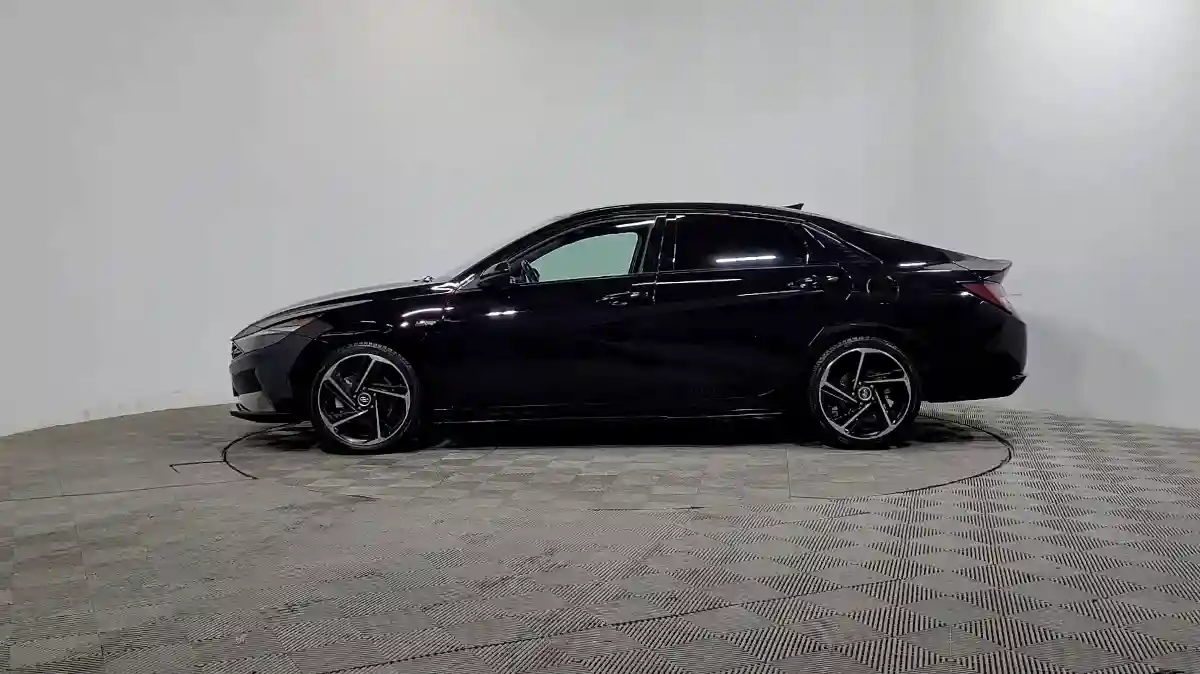Hyundai Elantra 2021 года за 9 690 000 тг. в Алматы