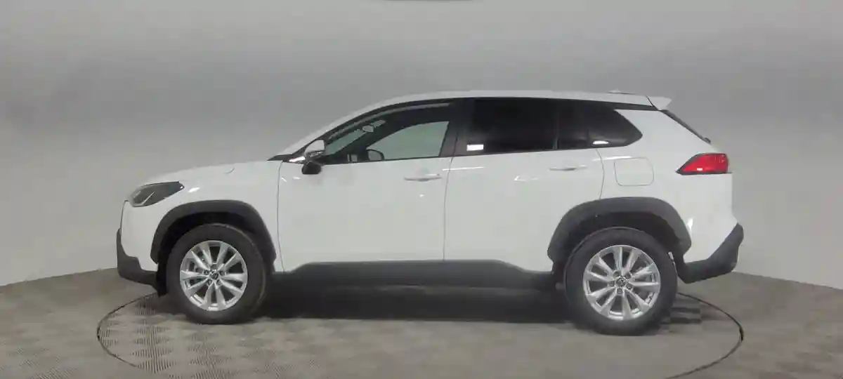 Toyota Corolla Cross 2021 года за 16 842 000 тг. в Караганда