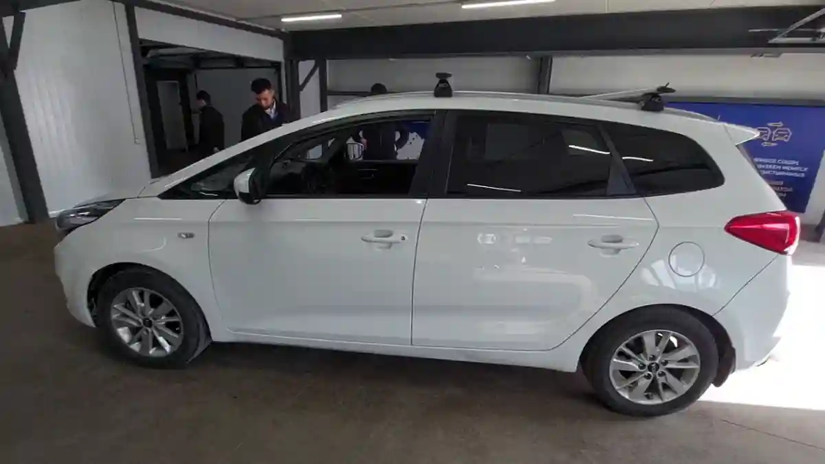 Kia Carens 2015 года за 6 700 000 тг. в Астана
