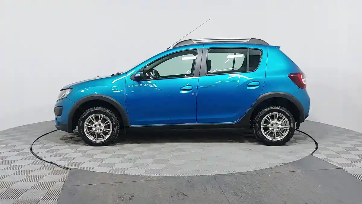 Renault Sandero 2015 года за 4 400 000 тг. в Астана