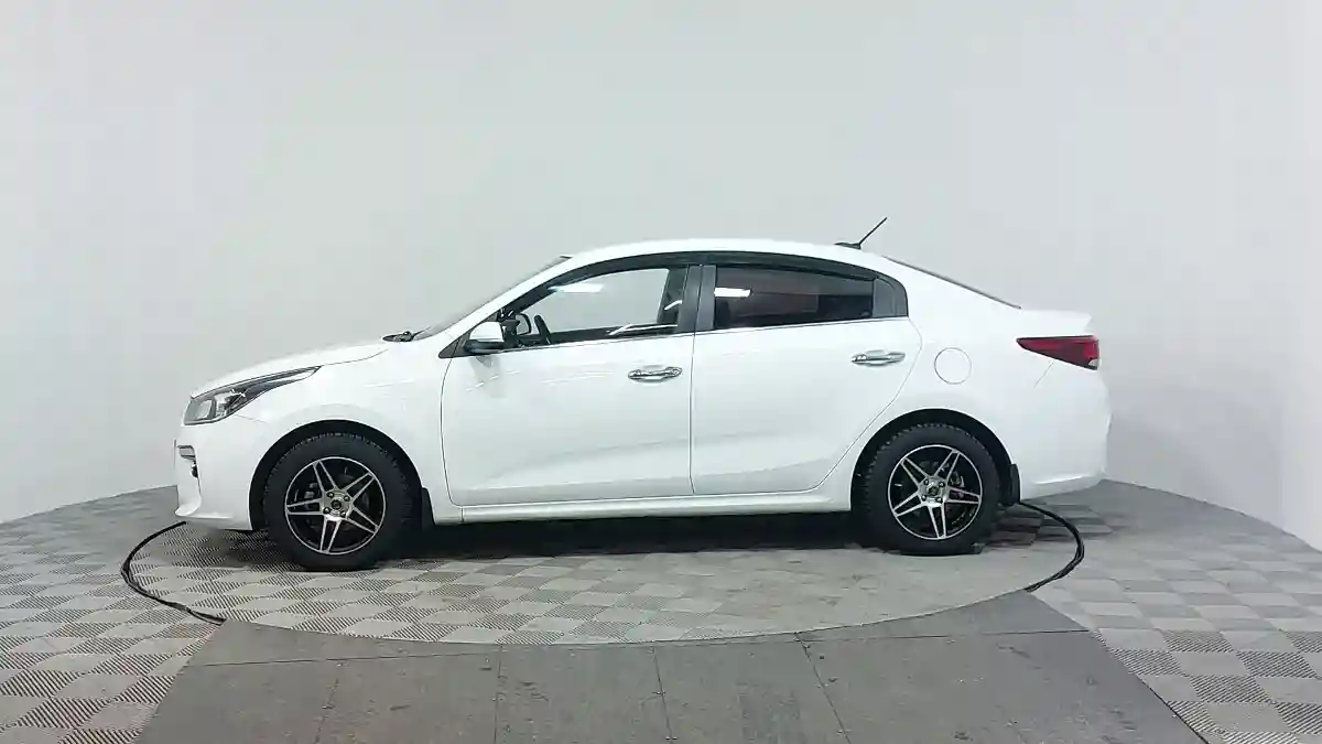 Kia Rio 2017 года за 7 390 000 тг. в Астана