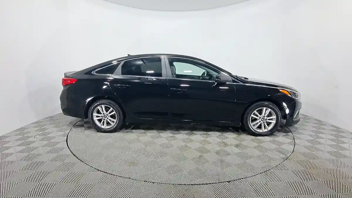 Hyundai Sonata 2017 года за 8 390 000 тг. в Астана