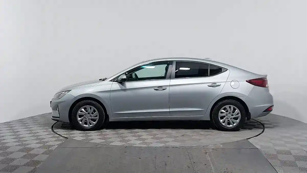 Hyundai Elantra 2019 года за 7 490 000 тг. в Астана