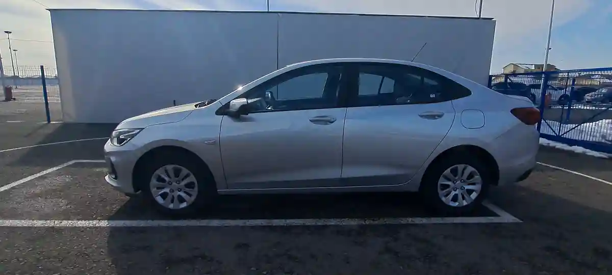 Chevrolet Onix 2023 года за 6 290 000 тг. в Шымкент