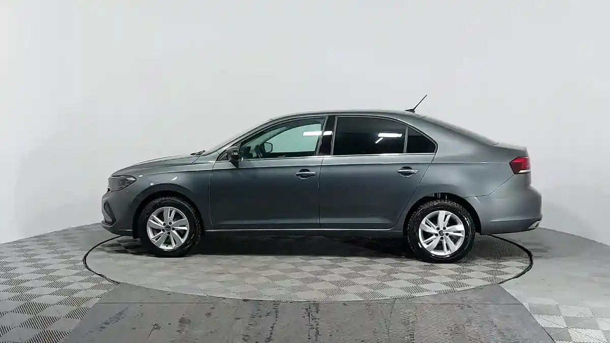 Volkswagen Polo 2022 года за 7 990 000 тг. в Астана