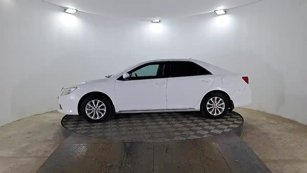 Toyota Camry 2012 года за 8 790 000 тг. в Актобе