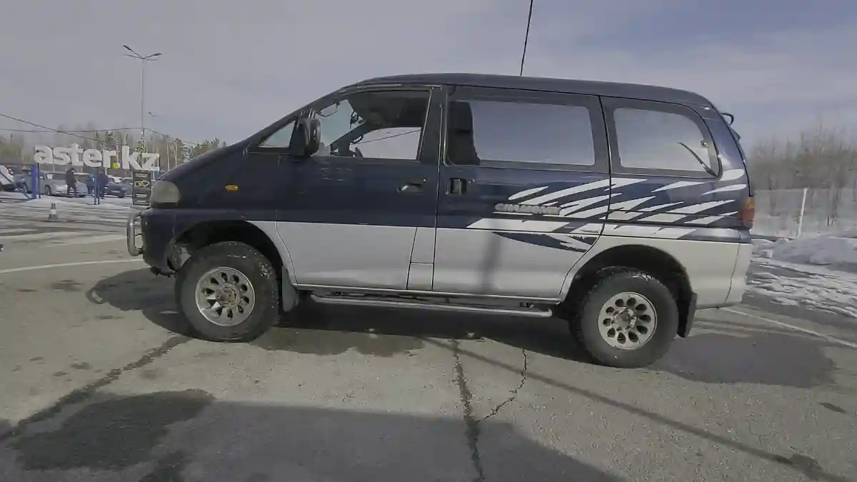 Mitsubishi Delica 1995 года за 2 490 000 тг. в Усть-Каменогорск