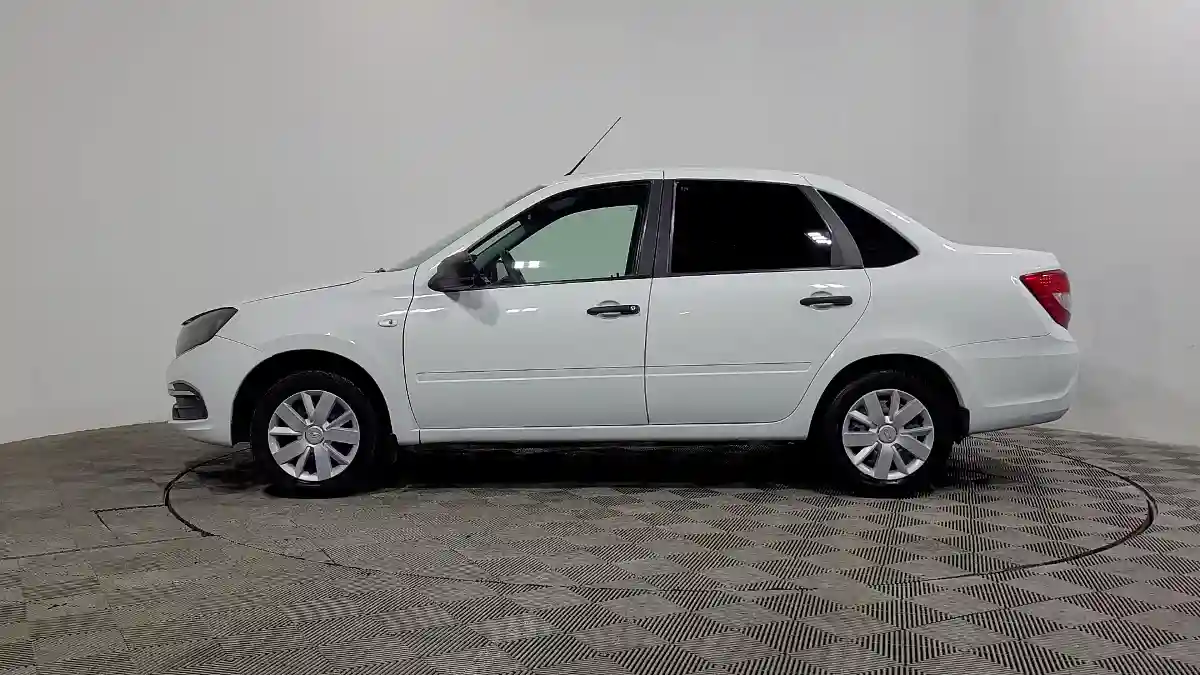 LADA (ВАЗ) Granta 2018 года за 2 700 000 тг. в Алматы
