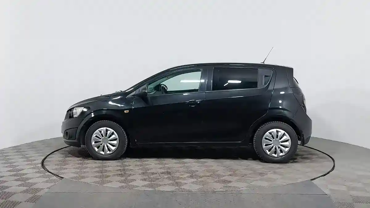 Chevrolet Aveo 2013 года за 2 990 000 тг. в Астана