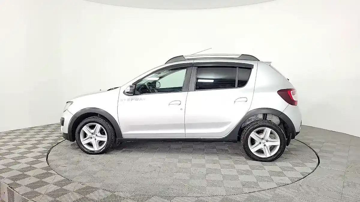 Renault Sandero 2015 года за 4 460 000 тг. в Караганда