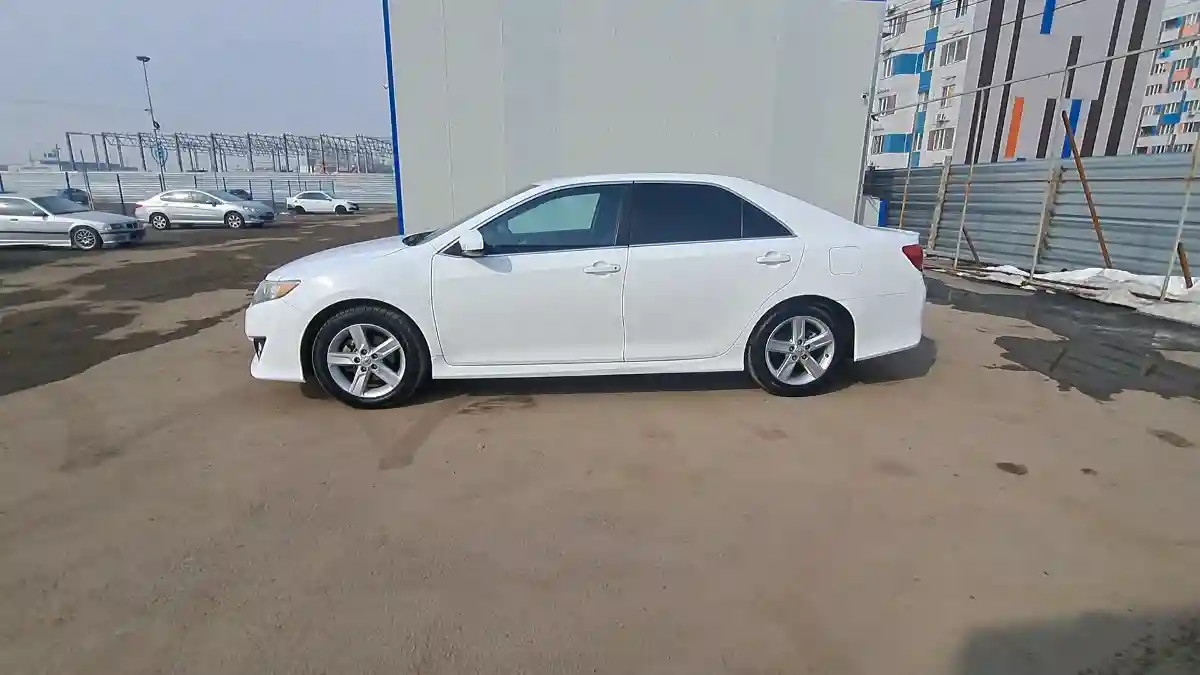 Toyota Camry 2013 года за 7 790 000 тг. в Алматы