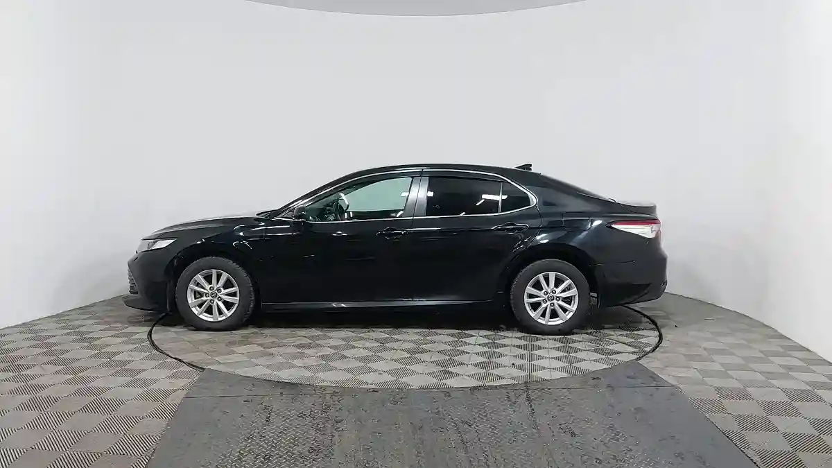 Toyota Camry 2020 года за 11 800 000 тг. в Павлодар