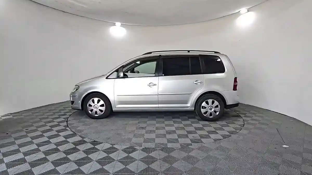 Volkswagen Touran 2006 года за 4 490 000 тг. в Павлодар