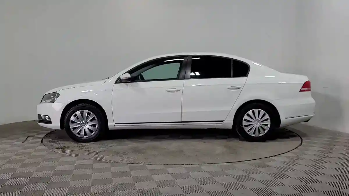 Volkswagen Passat 2013 года за 4 590 000 тг. в Алматы