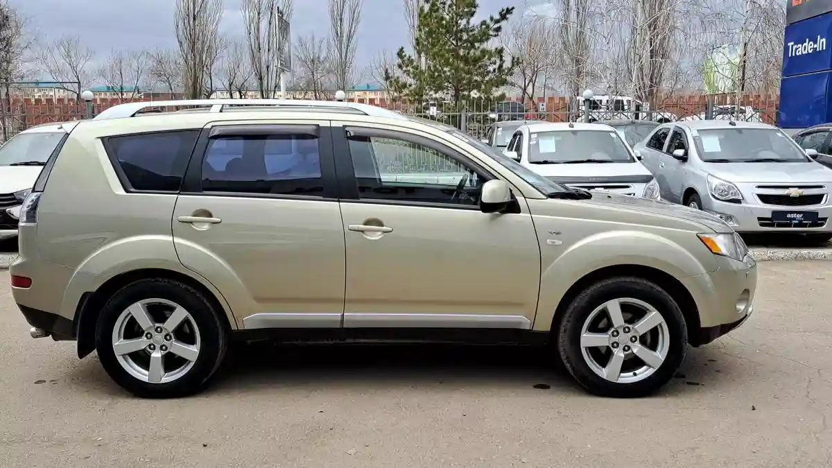 Mitsubishi Outlander 2008 года за 7 330 000 тг. в Костанай