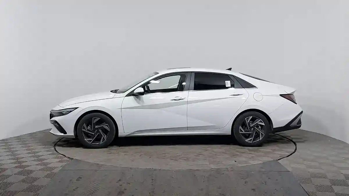 Hyundai Elantra 2023 года за 9 590 000 тг. в Астана