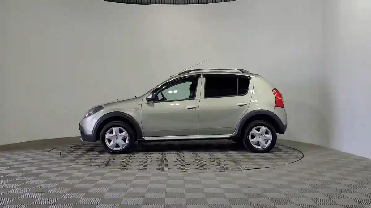 Renault Sandero 2014 года за 4 290 000 тг. в Алматы