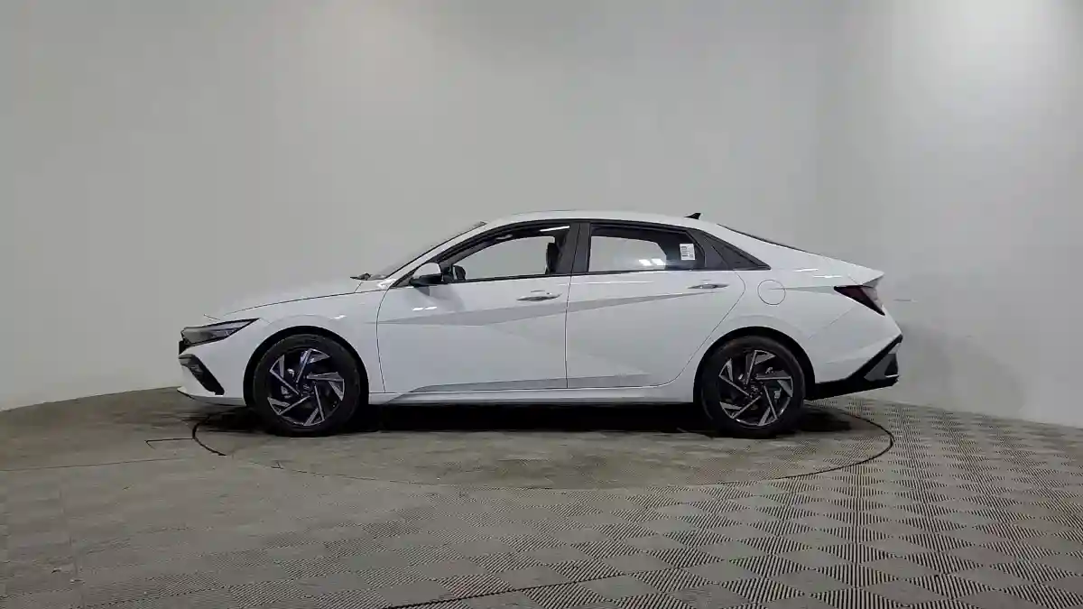 Hyundai Elantra 2023 года за 8 632 000 тг. в Алматы