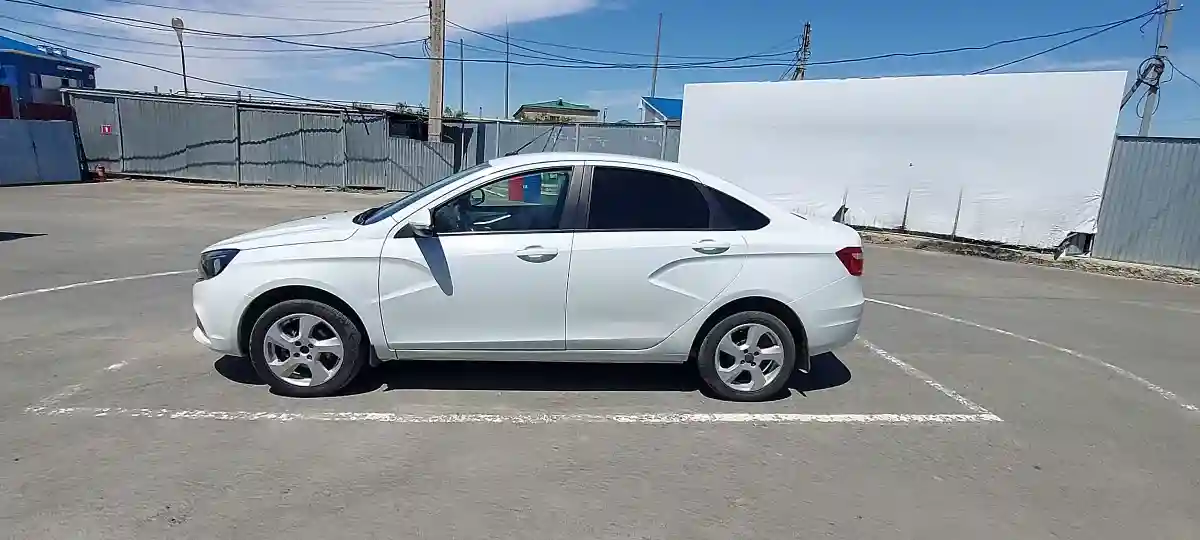 LADA (ВАЗ) Vesta 2018 года за 3 950 000 тг. в Атырау