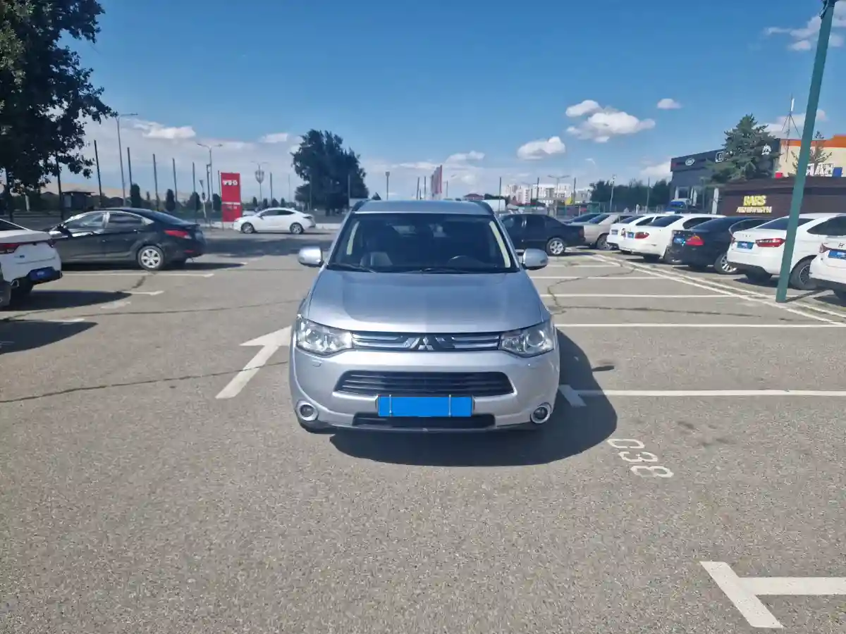 Mitsubishi Outlander 2012 года за 8 210 000 тг. в Талдыкорган