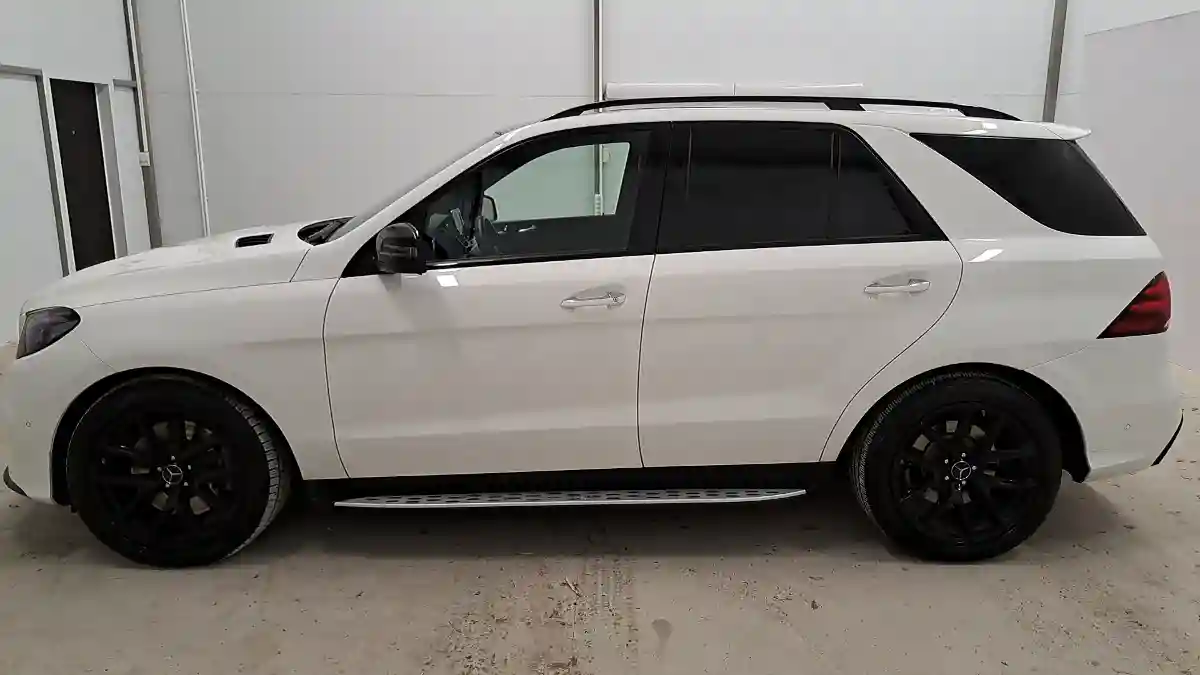 Mercedes-Benz GLE 2015 года за 15 290 000 тг. в Актобе