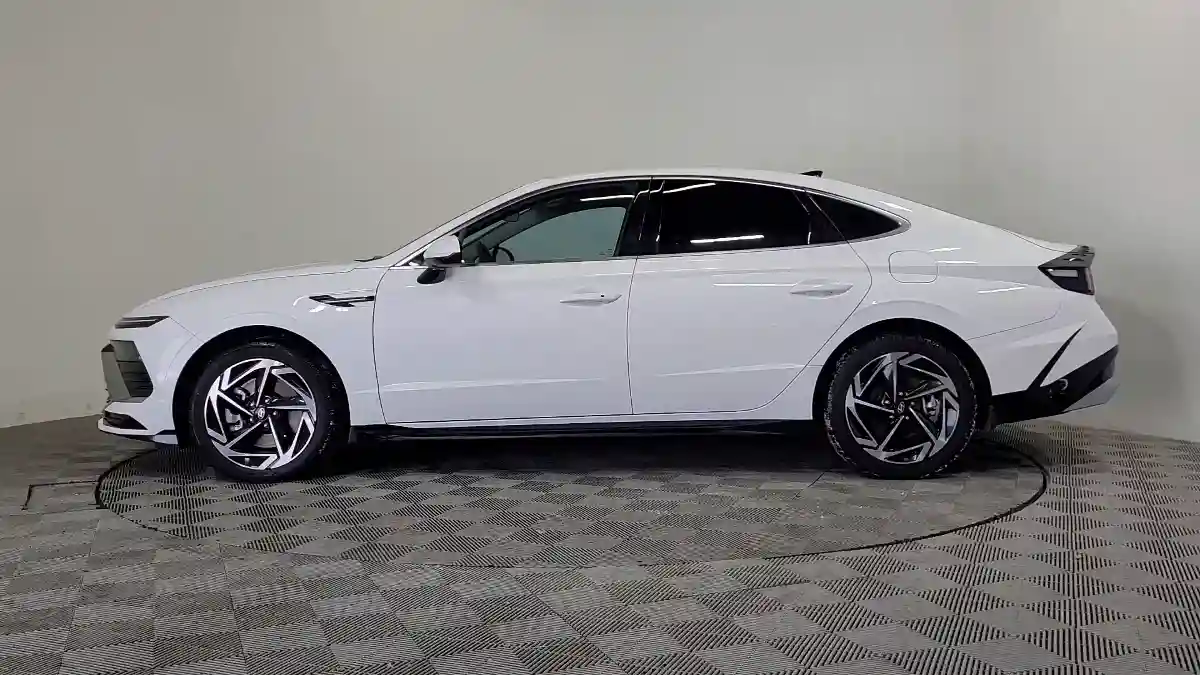 Hyundai Sonata 2023 года за 14 490 000 тг. в Алматы