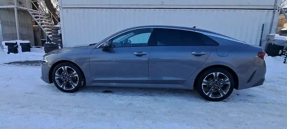 Kia K5 2022 года за 9 990 000 тг. в Алматы