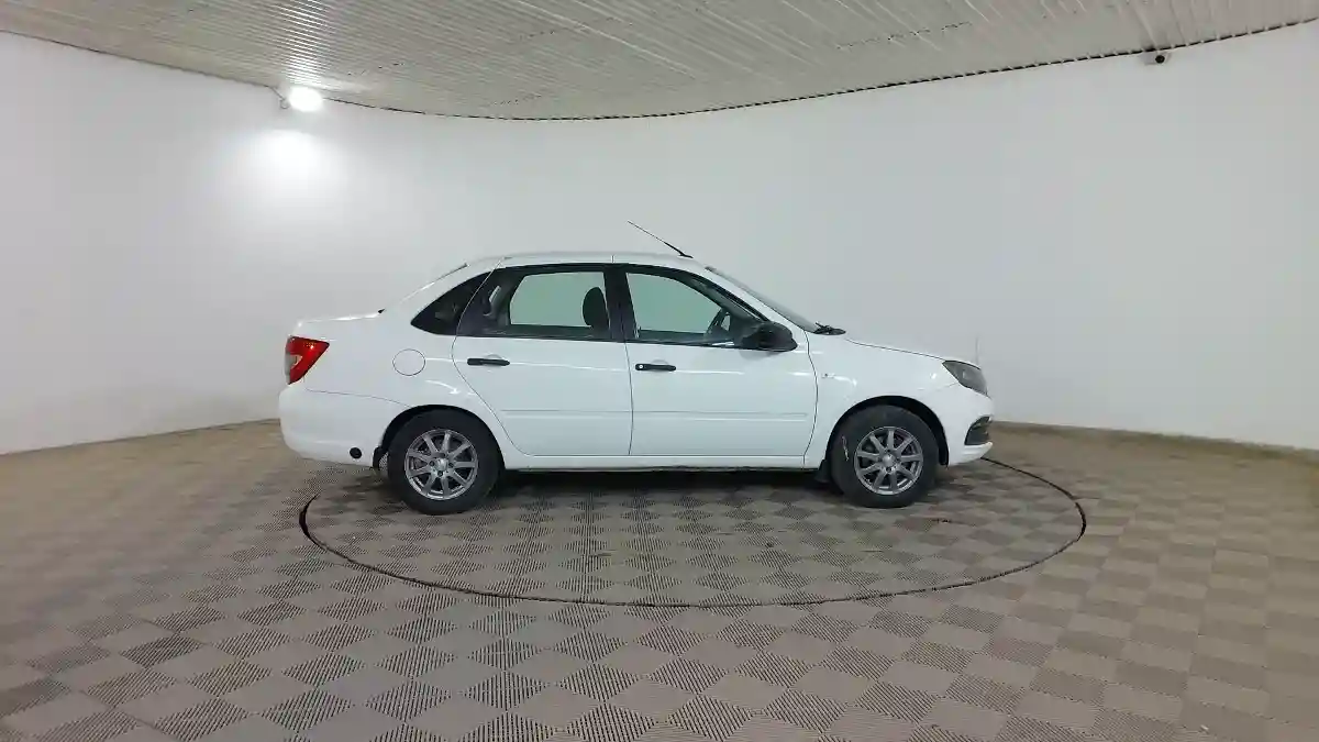 LADA (ВАЗ) Granta 2018 года за 2 790 000 тг. в Шымкент