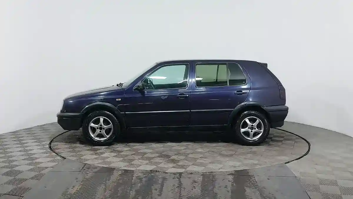 Volkswagen Golf 1995 года за 650 000 тг. в Астана