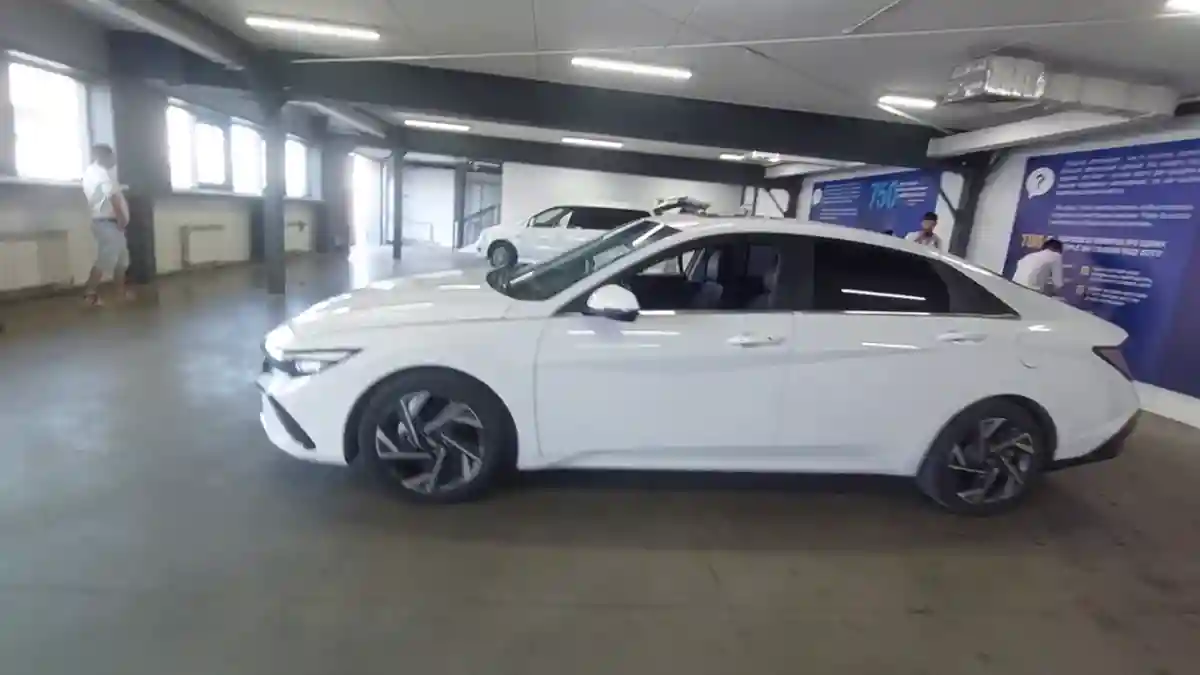 Hyundai Elantra 2023 года за 8 740 000 тг. в Астана