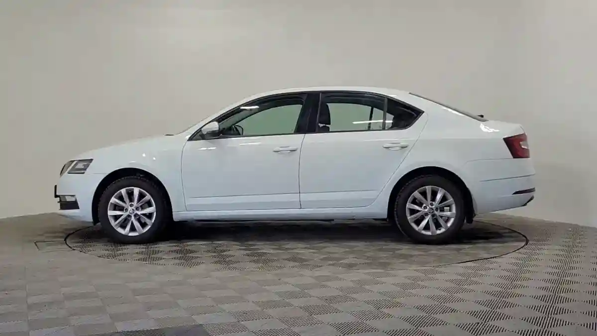 Skoda Octavia 2018 года за 7 990 000 тг. в Алматы