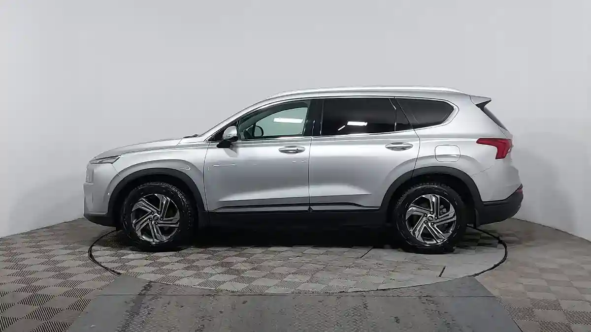 Hyundai Santa Fe 2021 года за 15 890 000 тг. в Астана