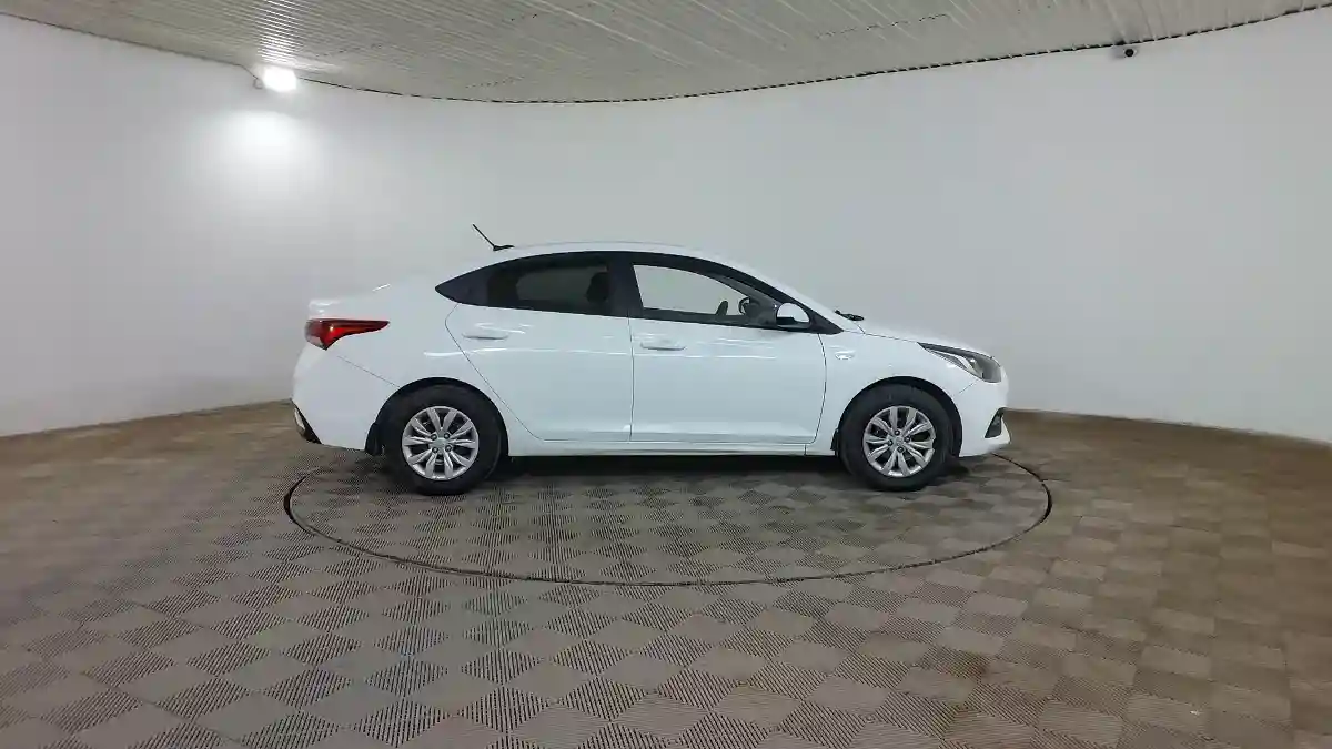 Hyundai Accent 2017 года за 6 490 000 тг. в Шымкент