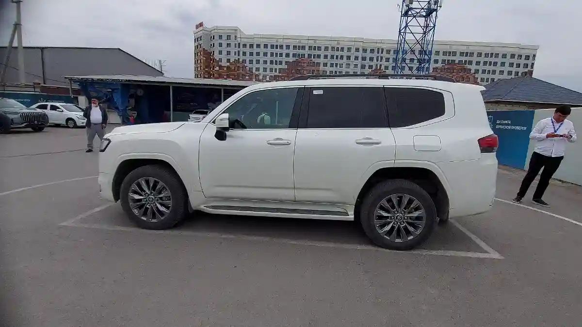 Toyota Land Cruiser 2022 года за 46 990 000 тг. в Шымкент
