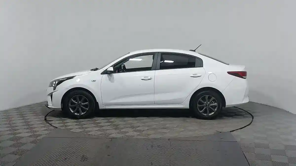 Kia Rio 2021 года за 7 990 000 тг. в Астана