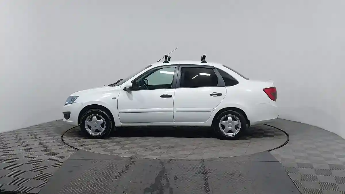 LADA (ВАЗ) Granta 2017 года за 2 990 000 тг. в Астана