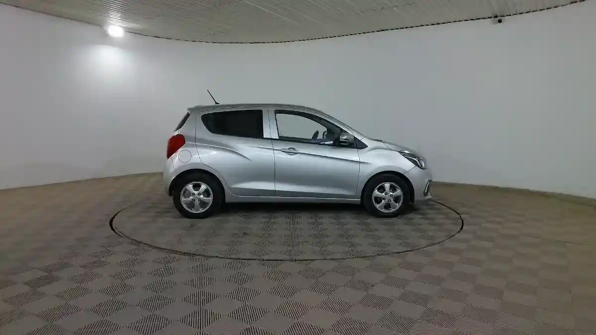 Chevrolet Spark 2016 года за 3 690 000 тг. в Шымкент