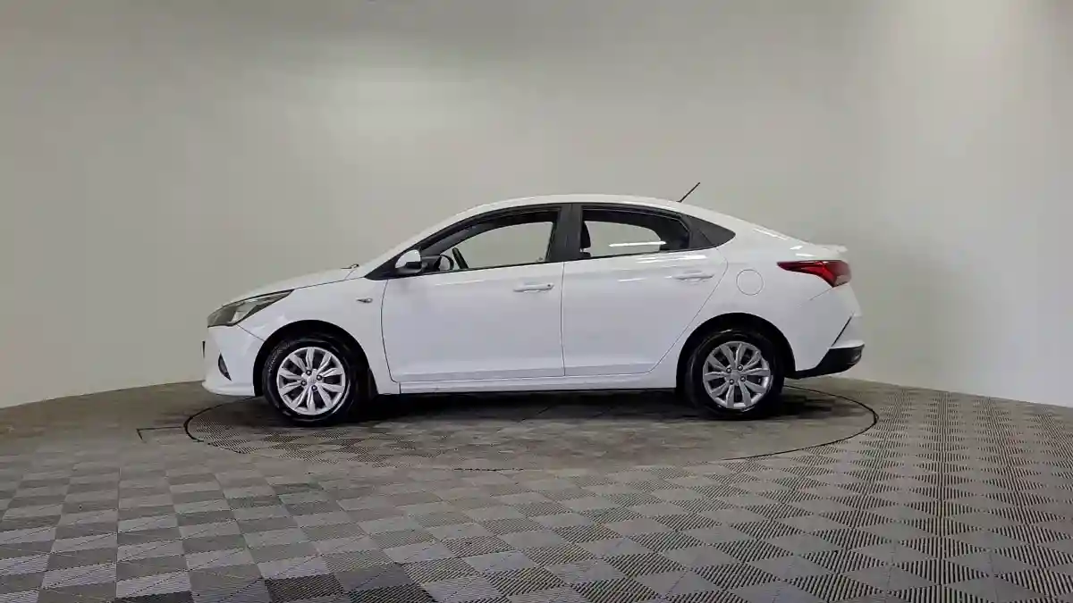 Hyundai Accent 2021 года за 5 992 000 тг. в Алматы