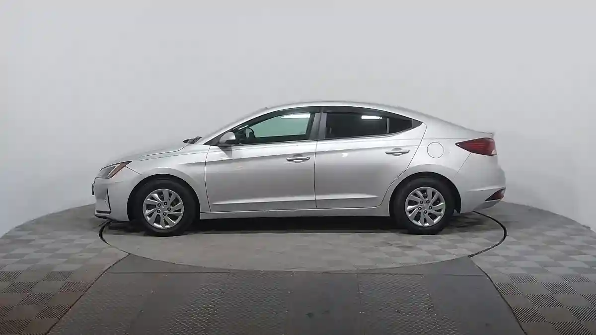 Hyundai Elantra 2018 года за 6 990 000 тг. в Астана