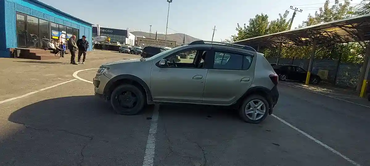 Renault Sandero 2016 года за 2 450 000 тг. в Алматы