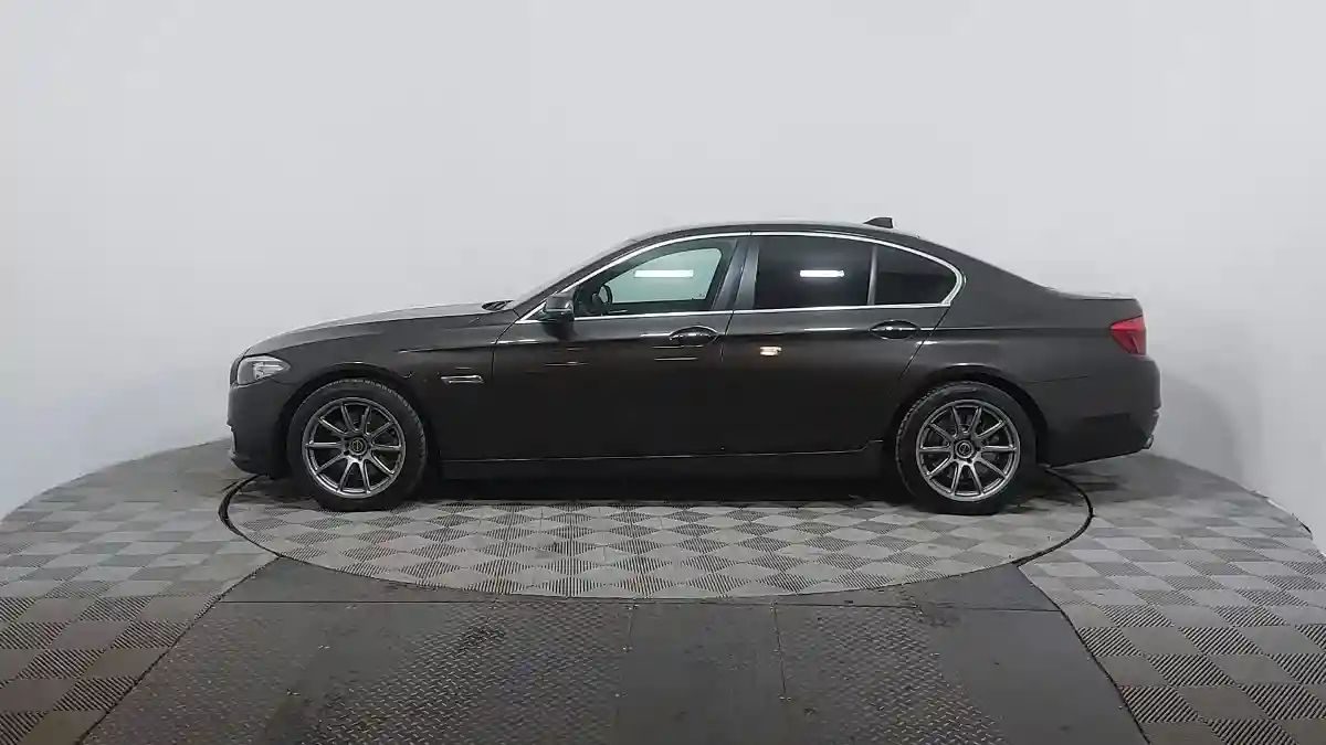 BMW 5 серии 2014 года за 8 370 000 тг. в Караганда
