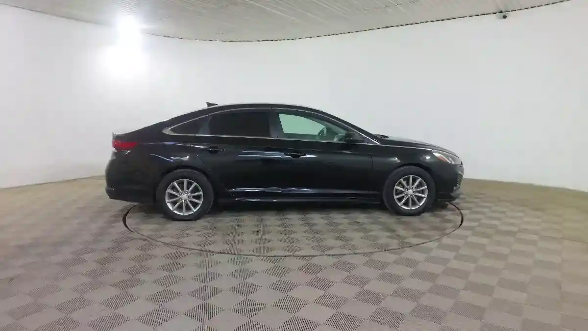 Hyundai Sonata 2018 года за 6 869 000 тг. в Шымкент