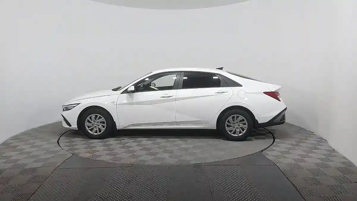 Hyundai Elantra 2024 года за 8 940 000 тг. в Астана