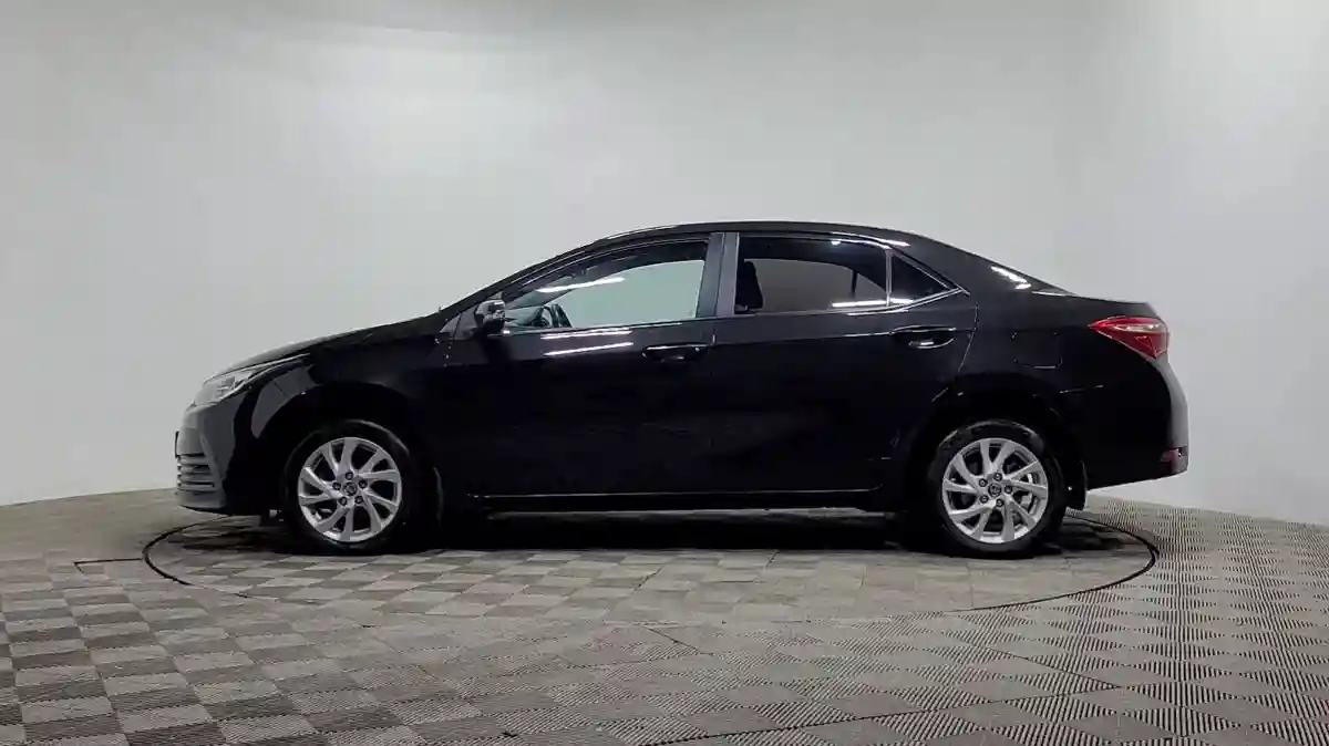 Toyota Corolla 2018 года за 6 550 000 тг. в Алматы
