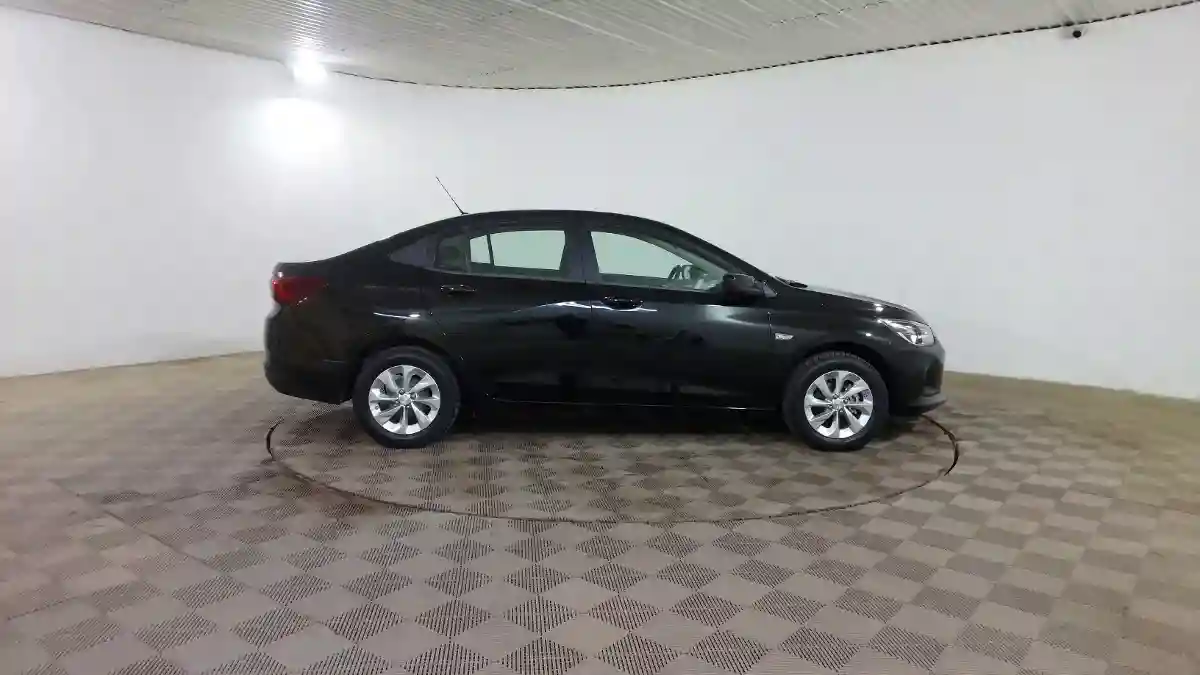 Chevrolet Onix 2024 года за 6 990 000 тг. в Шымкент